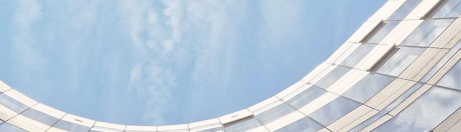 Frog's-eye-view of a building