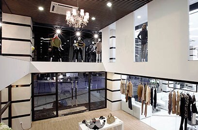 clothing stores in mall